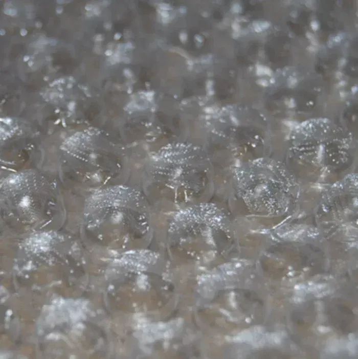 Small Bubble Wrap 500mm Roll - Image 3